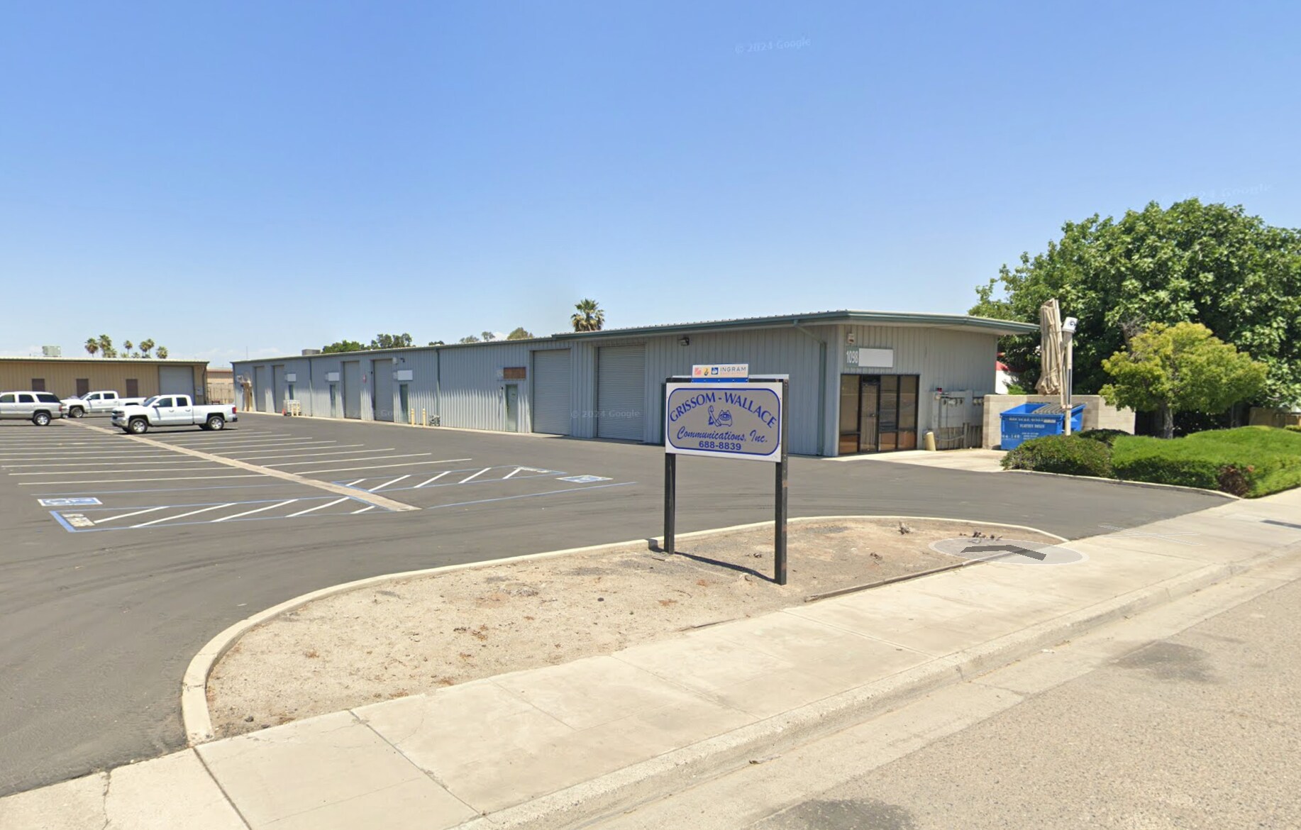 1078-1098 E Walnut Ave, Tulare, CA à vendre Photo du bâtiment- Image 1 de 1