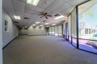 990 Klamath Ln, Yuba City, CA for lease Building Photo- Image 2 of 14