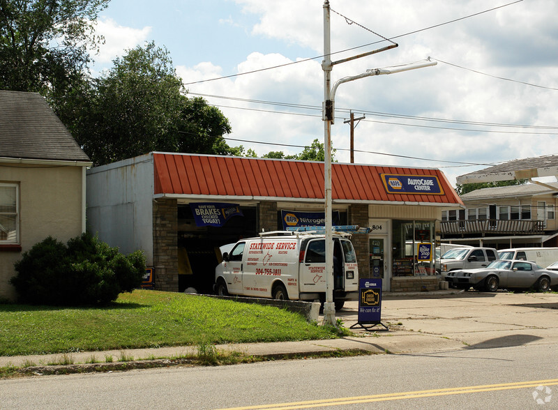 804 Main Ave, Nitro, WV à vendre - Photo principale - Image 1 de 2