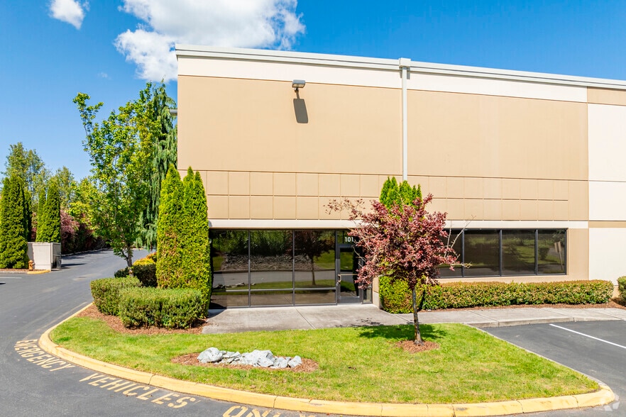 914 Valley Ave NW, Puyallup, WA for lease - Building Photo - Image 2 of 6
