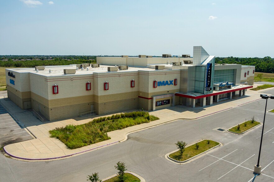 2803 NW 67th St, Lawton, OK for sale - Building Photo - Image 2 of 5