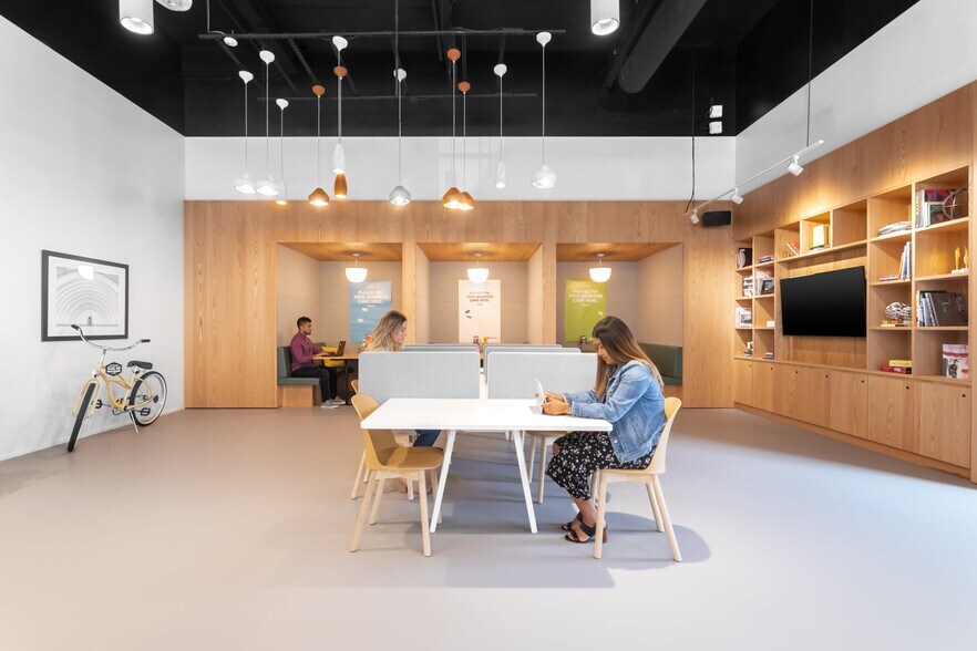 5701-5741 Legacy Dr, Plano, TX à louer - Photo intérieure - Image 3 de 10