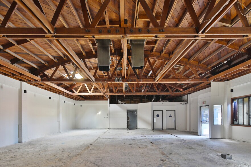1701 W Sunset Blvd, Los Angeles, CA à louer - Photo du bâtiment - Image 3 de 11