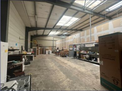 Industrial in Magny-en-Vexin for lease - Interior Photo - Image 3 of 3
