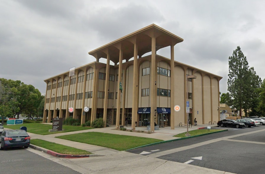 933 S Sunset Ave, West Covina, CA for lease - Building Photo - Image 2 of 4