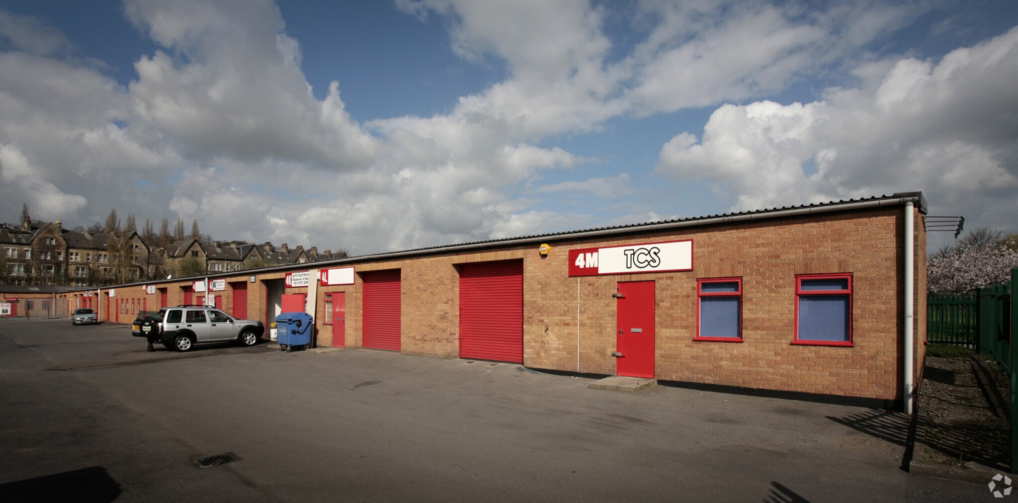 Hillam Rd, Bradford for lease Primary Photo- Image 1 of 4