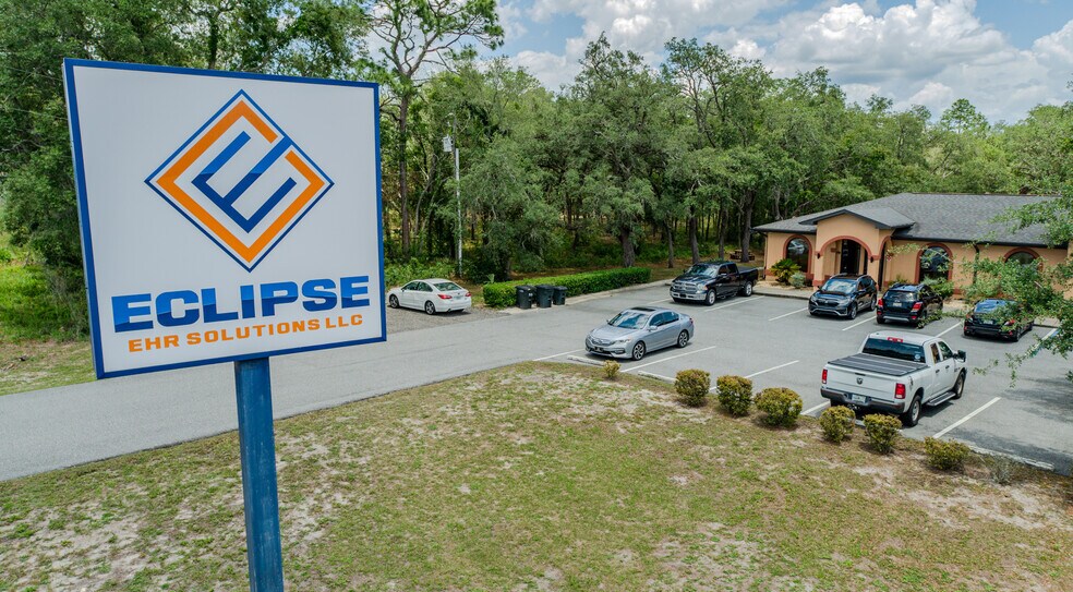 11242-11248 Commercial Way, Weeki Wachee, FL à vendre - Photo du bâtiment - Image 2 de 8