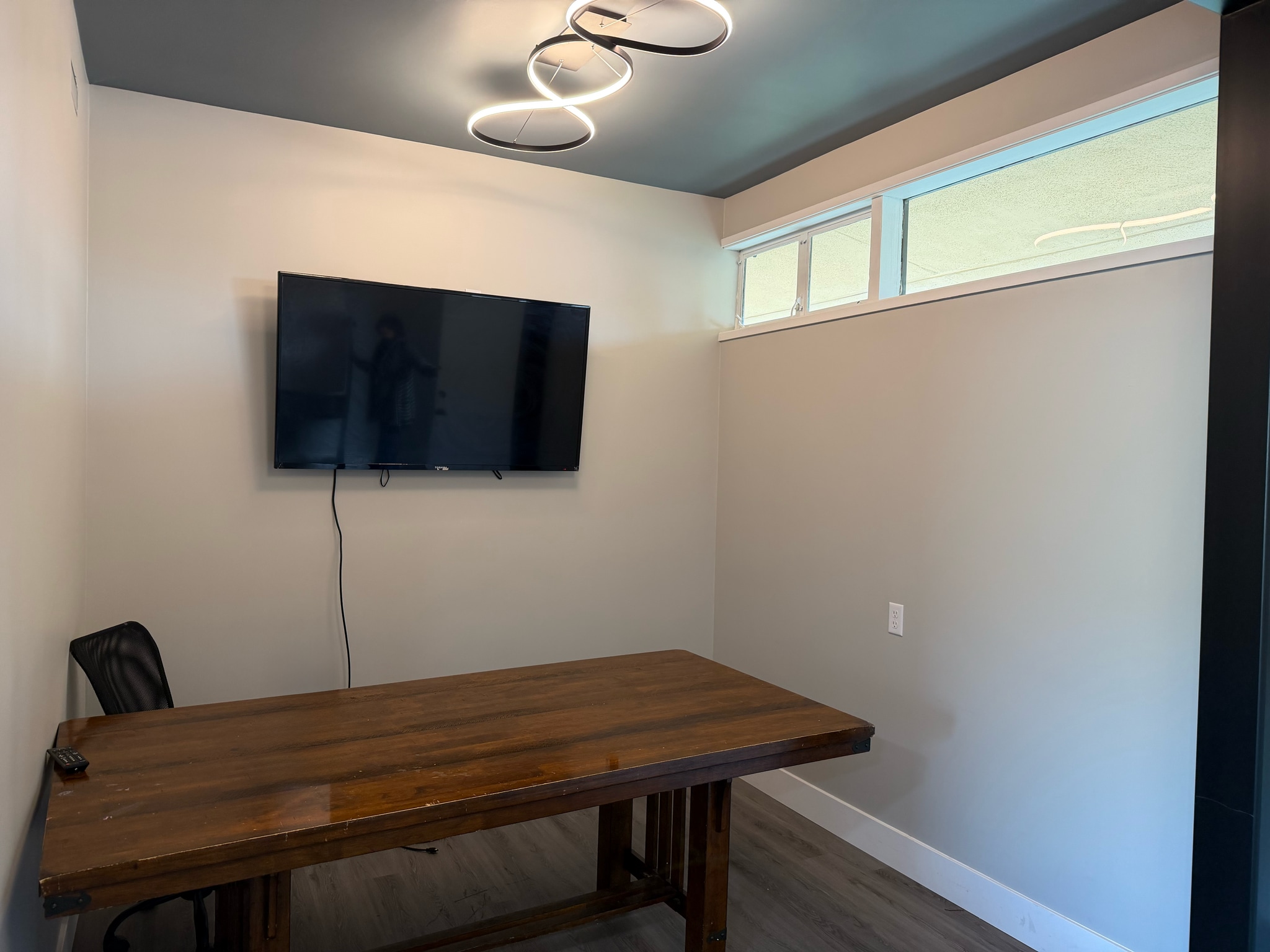 1601 McHenry Village Way, Modesto, CA for lease Interior Photo- Image 1 of 6
