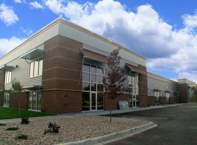 3025-3031 S Stoughton Rd, Madison, WI à louer - Photo du bâtiment - Image 1 de 3