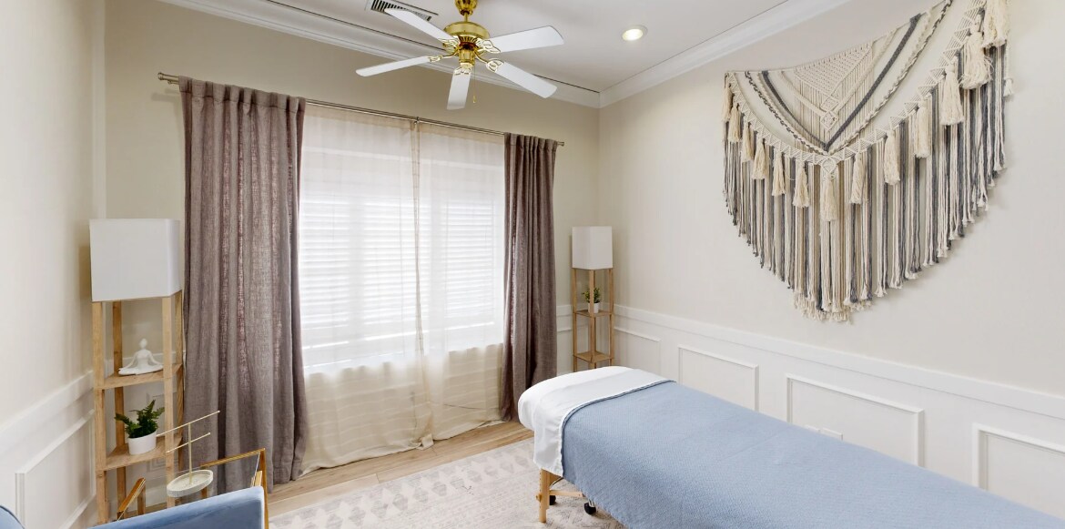 5841-5847 SW 29th St, Topeka, KS for lease Interior Photo- Image 1 of 2