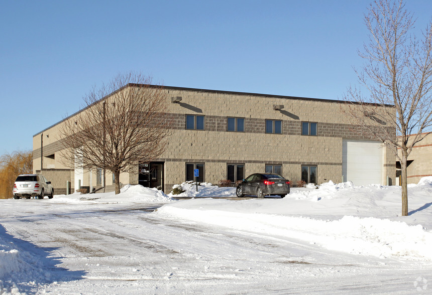 21033 Heron Way, Lakeville, MN for sale - Primary Photo - Image 1 of 1