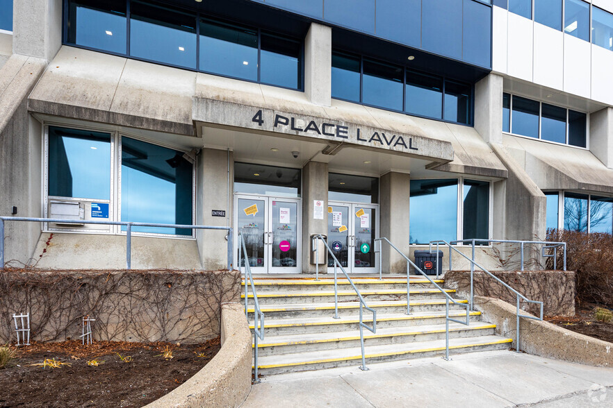 4 Pl Laval, Laval, QC for lease - Building Photo - Image 3 of 7