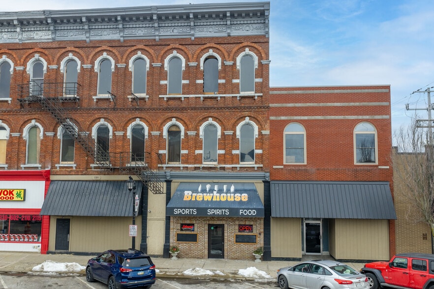 127 S Broadway St, New Philadelphia, OH à vendre - Photo du bâtiment - Image 2 de 47