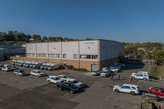 Plus de détails pour 86 Viaduct Rd, Stamford, CT - Industriel à louer