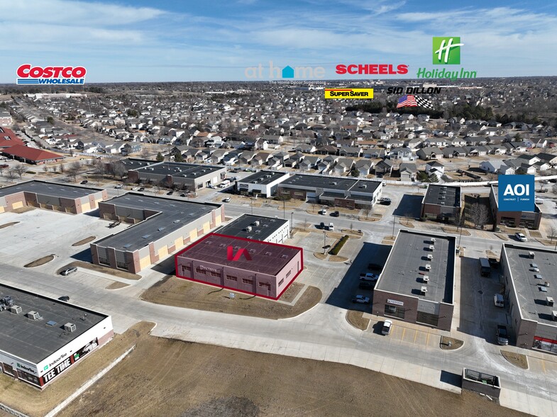 8245 Cody Dr, Lincoln, NE for lease - Building Photo - Image 2 of 17