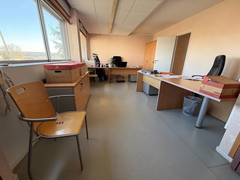 Bureau dans Mareuil-lès-Meaux à vendre Photo intérieure- Image 1 de 8