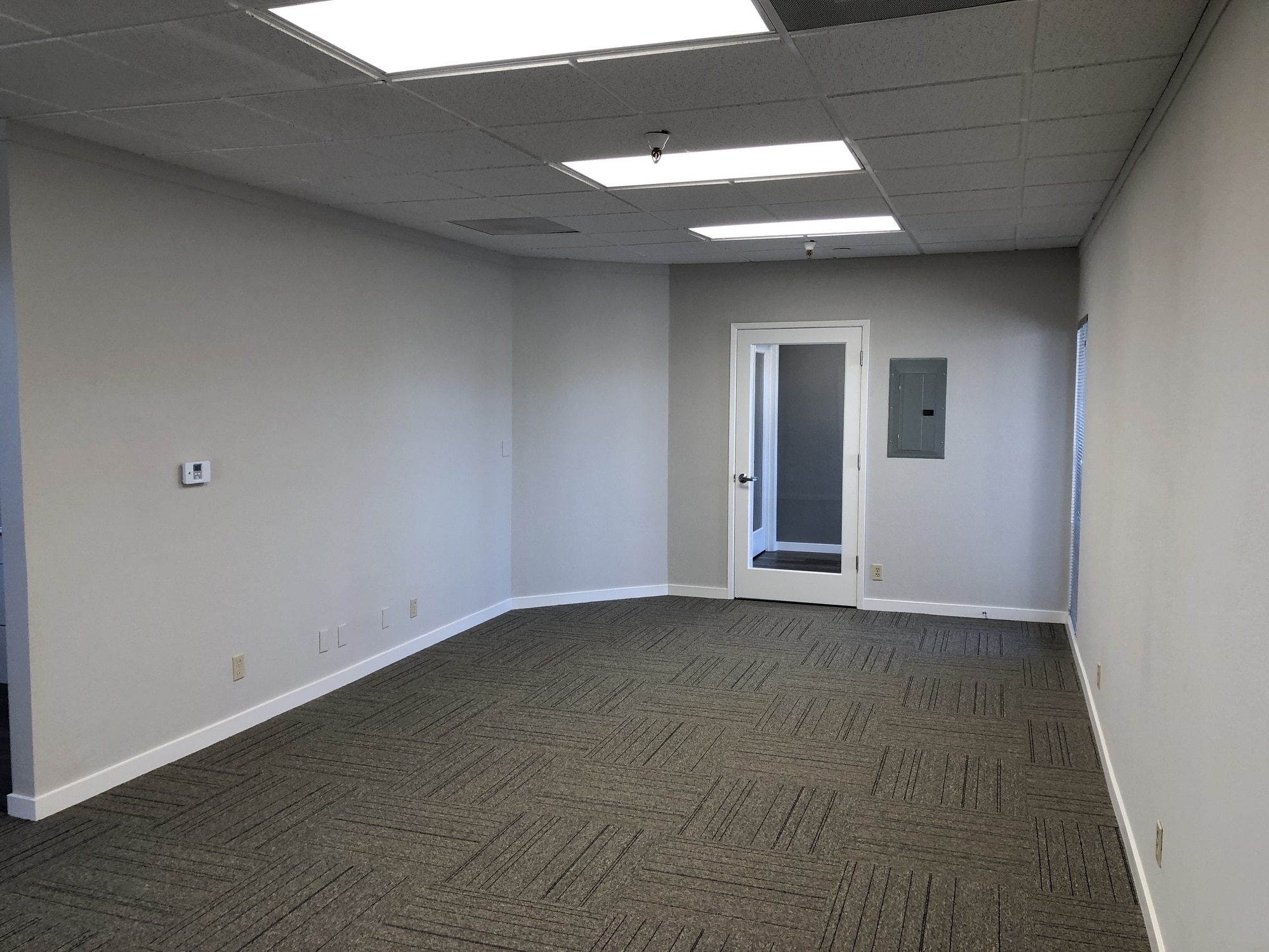 1100 Lincoln Ave, Napa, CA for lease Interior Photo- Image 1 of 11