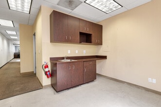 443-453 E Colorado Blvd, Pasadena, CA for lease Interior Photo- Image 1 of 12