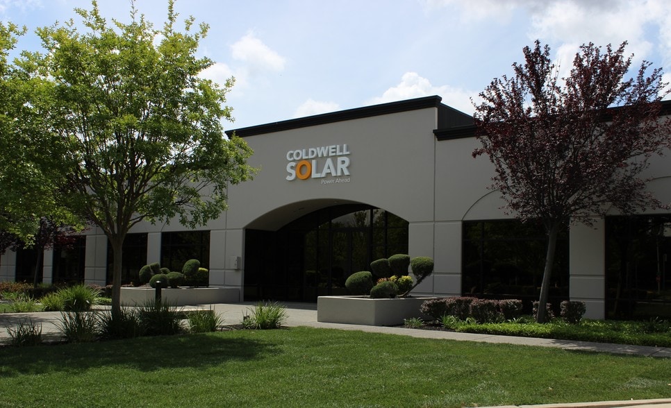 500 Menlo Dr, Rocklin, CA à louer - Photo du bâtiment - Image 2 de 9