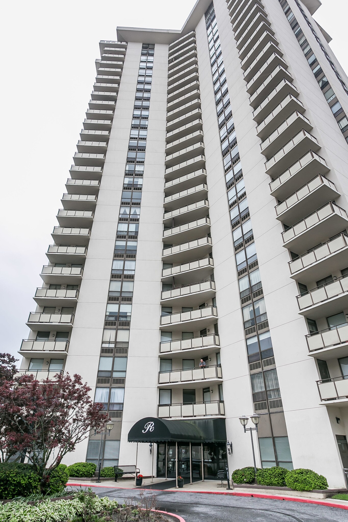 205 E Joppa Rd, Towson, MD à vendre Photo principale- Image 1 de 38