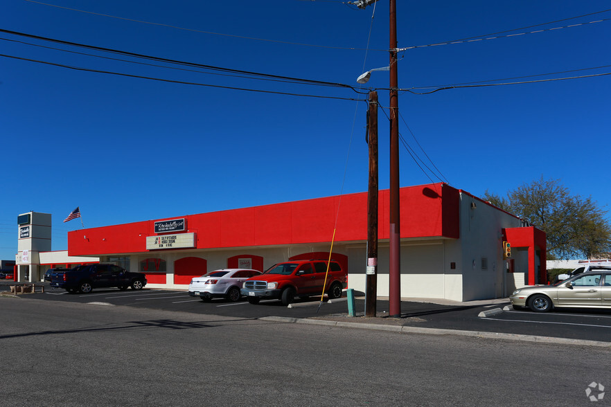 3700 N Oracle Rd, Tucson, AZ for lease - Building Photo - Image 2 of 8