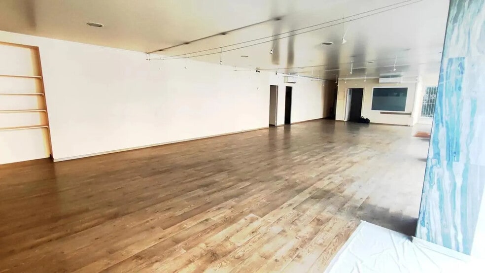 Retail in Nice for sale - Building Photo - Image 3 of 7