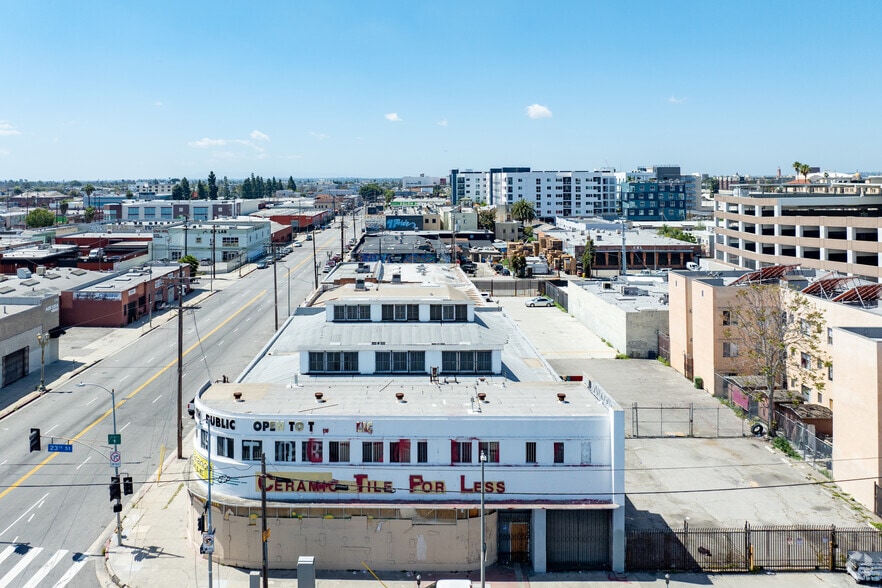 2301 S Hill St, Los Angeles, CA for sale - Building Photo - Image 3 of 7