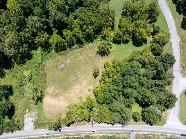 1784 Oakbrook Trail, Ooltewah, TN à vendre - Photo du bâtiment - Image 2 de 3