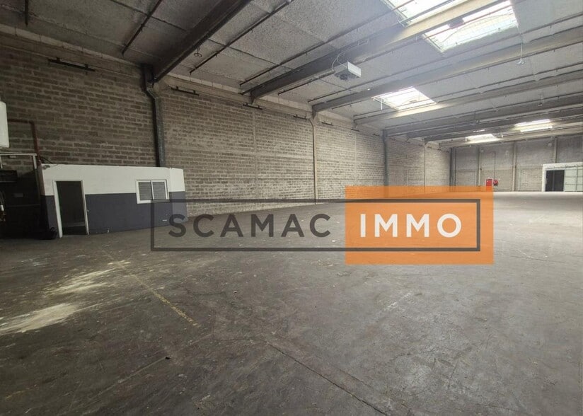 Industrial in Marly-la-Ville for lease - Interior Photo - Image 1 of 6