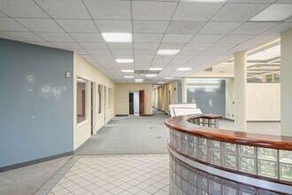 2965 Ryan Dr SE, Salem, OR for sale Interior Photo- Image 1 of 25