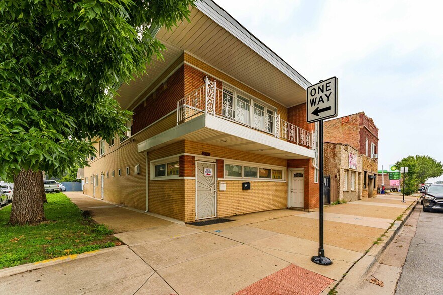 2724 W 51st St, Chicago, IL à vendre - Photo du bâtiment - Image 2 de 45