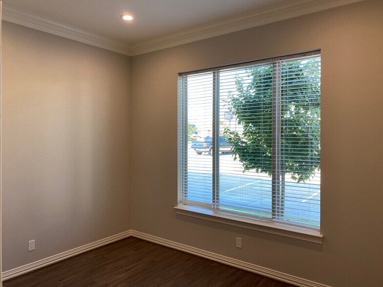 8018 Preston, Frisco, TX à vendre - Photo du bâtiment - Image 2 de 11