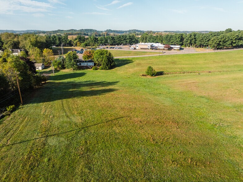 West Main Street, Sugarcreek, OH à vendre - Photo du bâtiment - Image 3 de 35