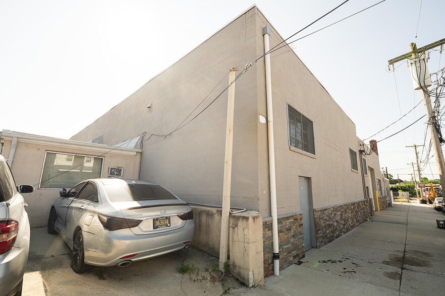 8 S 3rd St, Lansdowne, PA à vendre - Photo du bâtiment - Image 3 de 9