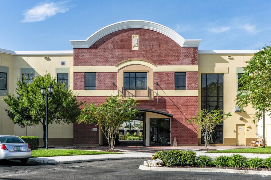 1479 Town Center Dr, Lakeland, FL à louer - Photo du bâtiment - Image 2 de 6