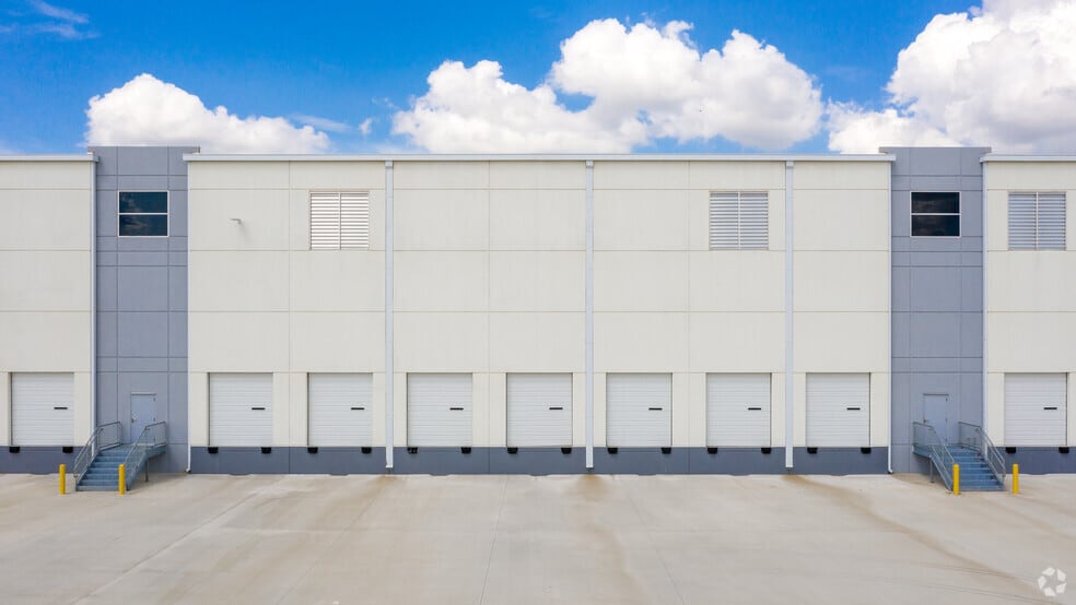 2773 Highway 114, Fort Worth, TX for lease - Building Photo - Image 3 of 3