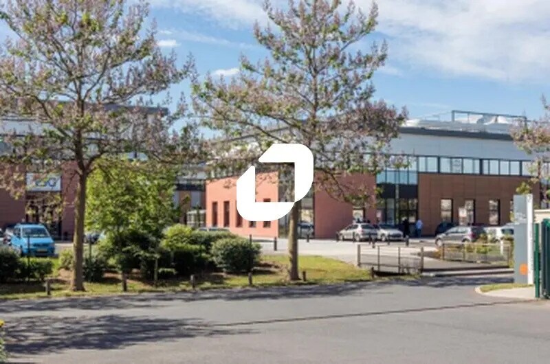 Office in Villeneuve-la-Garenne for lease Building Photo- Image 1 of 8