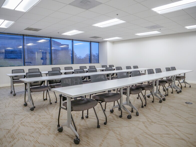 18333 Preston Rd, Dallas, TX à louer - Photo intérieure - Image 3 de 9