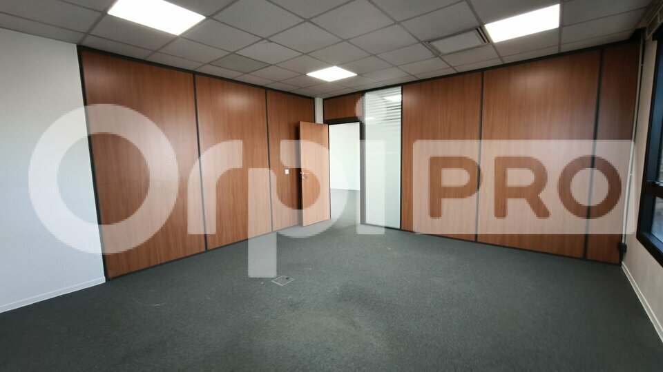 Bureau dans Massy à louer - Photo du bâtiment - Image 3 de 5