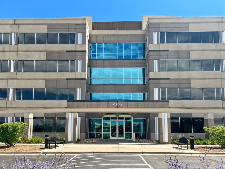 9800 Mt Pyramid Ct, Englewood, CO à louer - Photo du bâtiment - Image 3 de 20