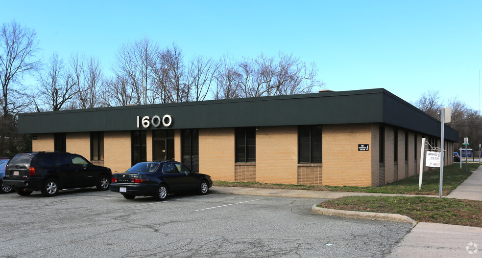 1600 E Wendover Ave, Greensboro, NC for sale - Primary Photo - Image 1 of 1