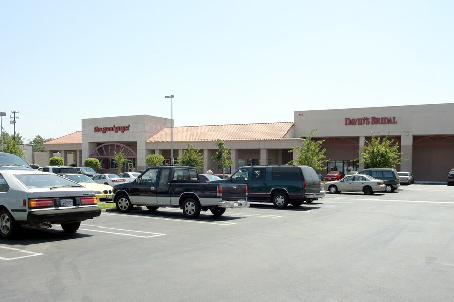 702-810 E Imperial Hwy, Brea, CA for lease - Building Photo - Image 3 of 5