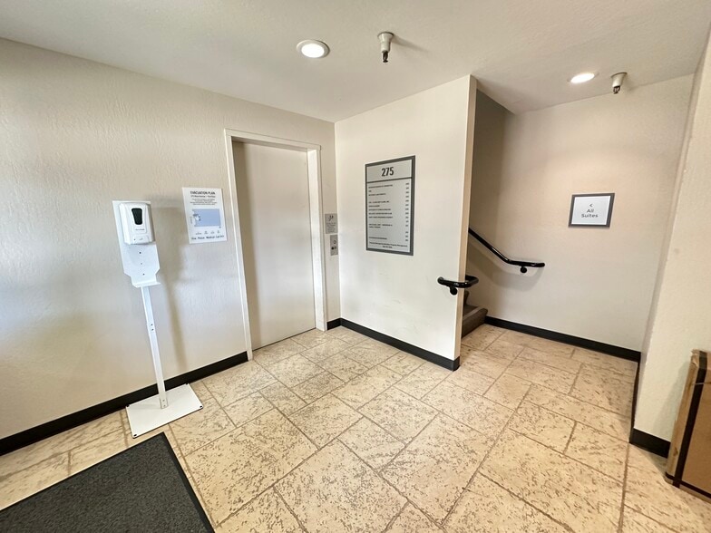 275 Rose Ave, Pleasanton, CA for lease - Interior Photo - Image 3 of 5