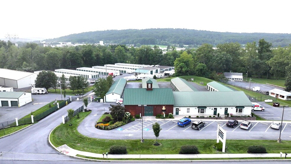 1802 N Reading Rd, Stevens, PA for lease - Building Photo - Image 2 of 10