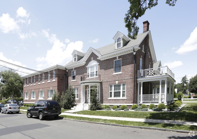 80 4th St, Stamford, CT à louer - Photo principale - Image 1 de 7