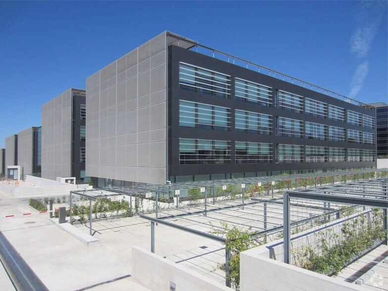 Calle de José Echegaray, 6, Las Rozas de Madrid, Madrid for lease - Building Photo - Image 3 of 7