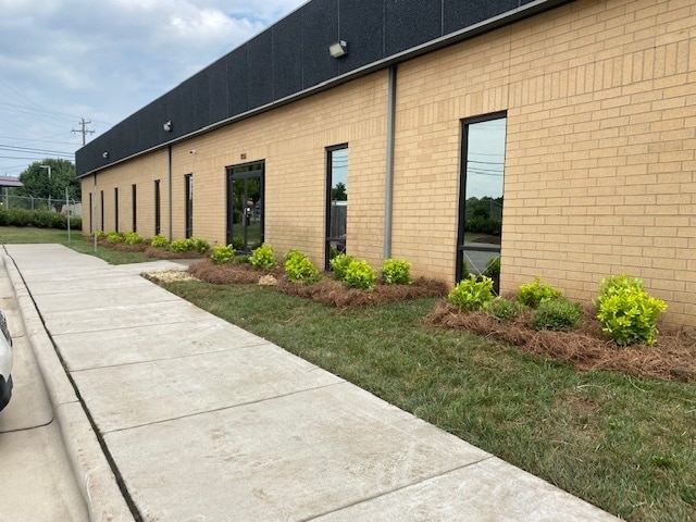 1150 Louise Rd, Winston-Salem, NC for lease - Building Photo - Image 2 of 11