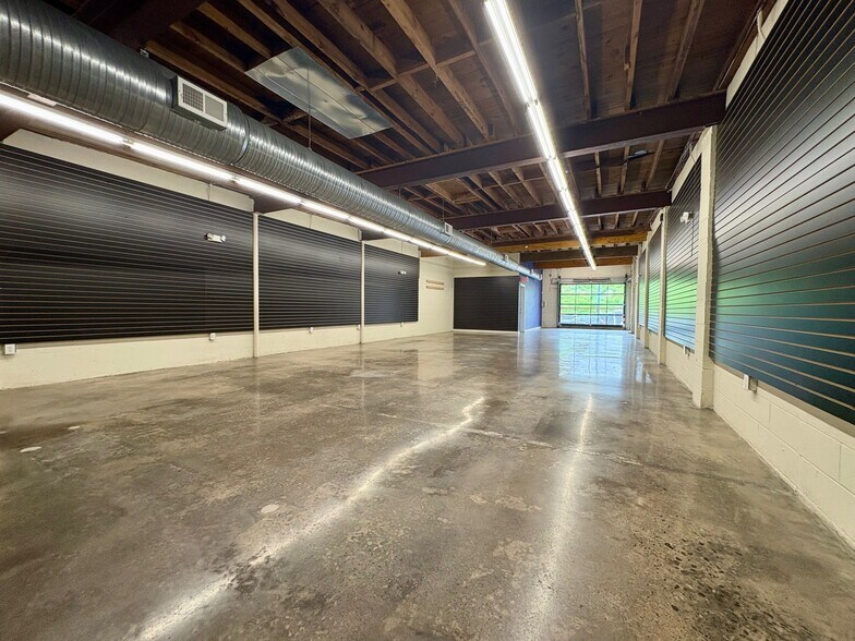 186 Coxe Ave, Asheville, NC à louer - Photo intérieure - Image 3 de 22