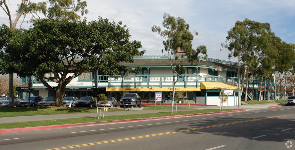 500-550 Pacific Coast Hwy, Seal Beach, CA for lease - Building Photo - Image 3 of 6