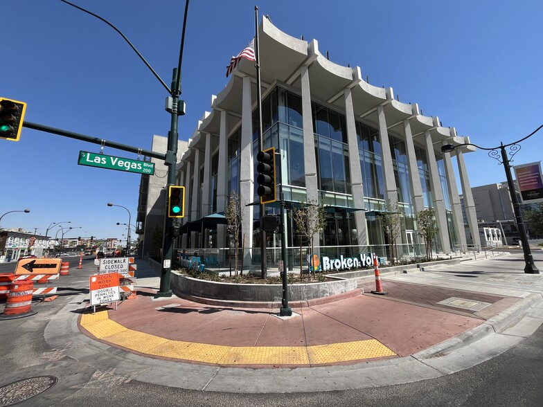 201 S Las Vegas Blvd, Las Vegas, NV for sale - Building Photo - Image 3 of 30